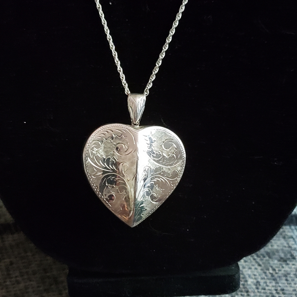 Sterling silver 24-in chain with etched heart
